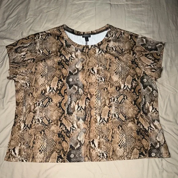 torrid Brown Snake Print Short Sleeve Top - Picture 1 of 4